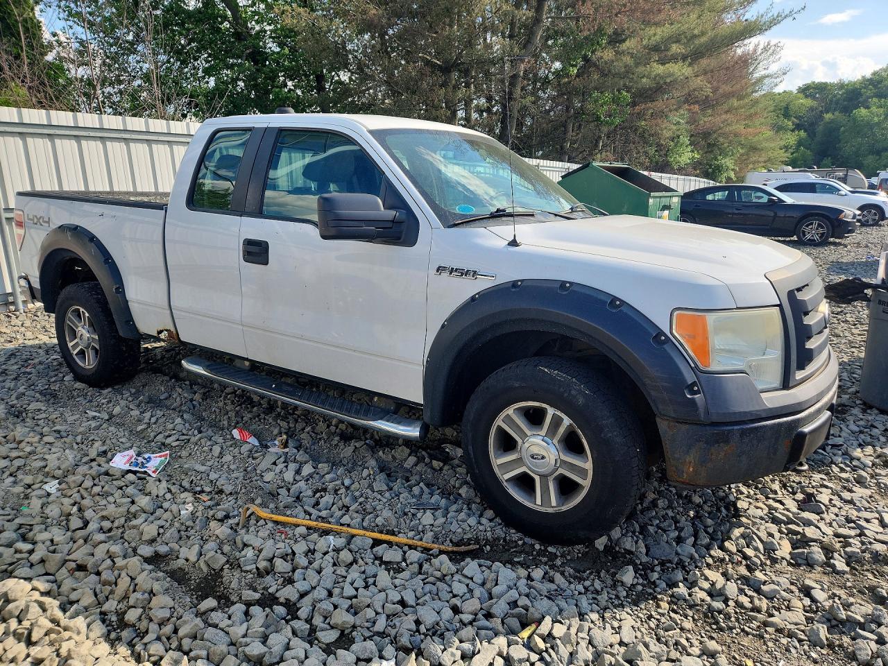 Ford F-150 Super Cab