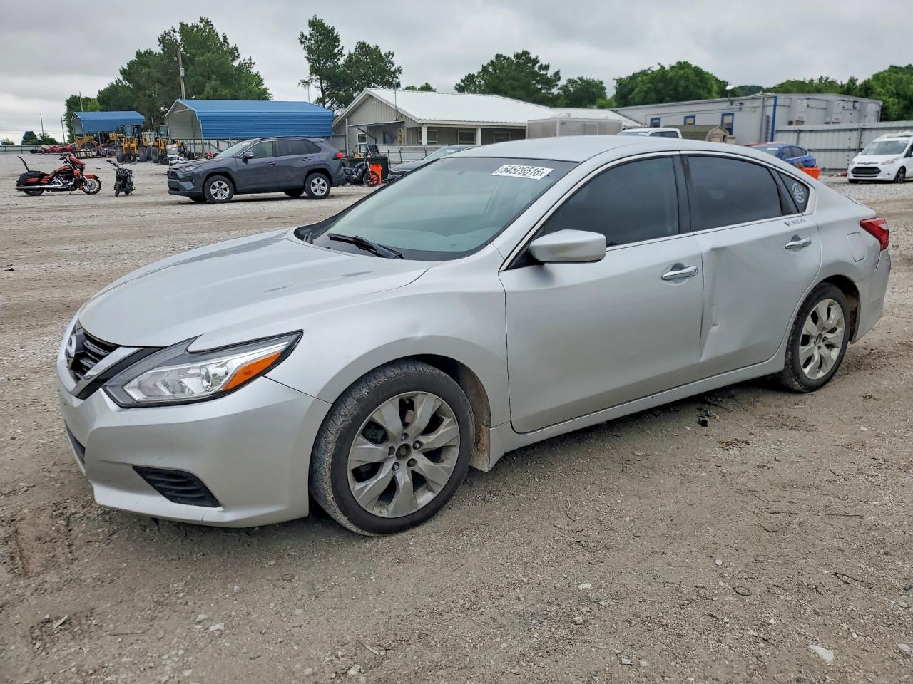 Salvage Nissan Altima Image