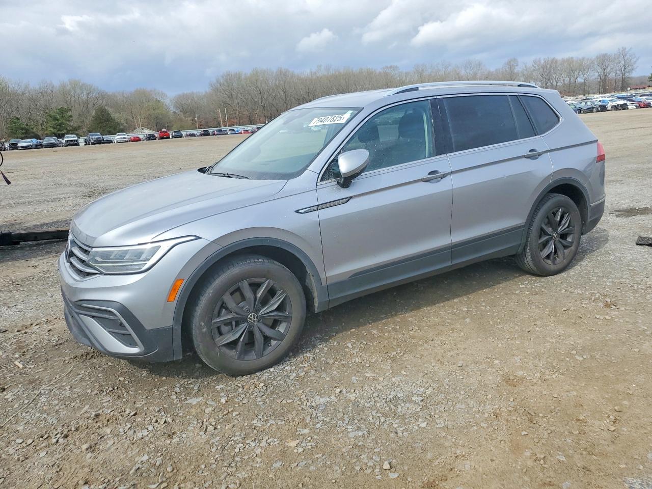 Salvage Volkswagen Tiguan Image