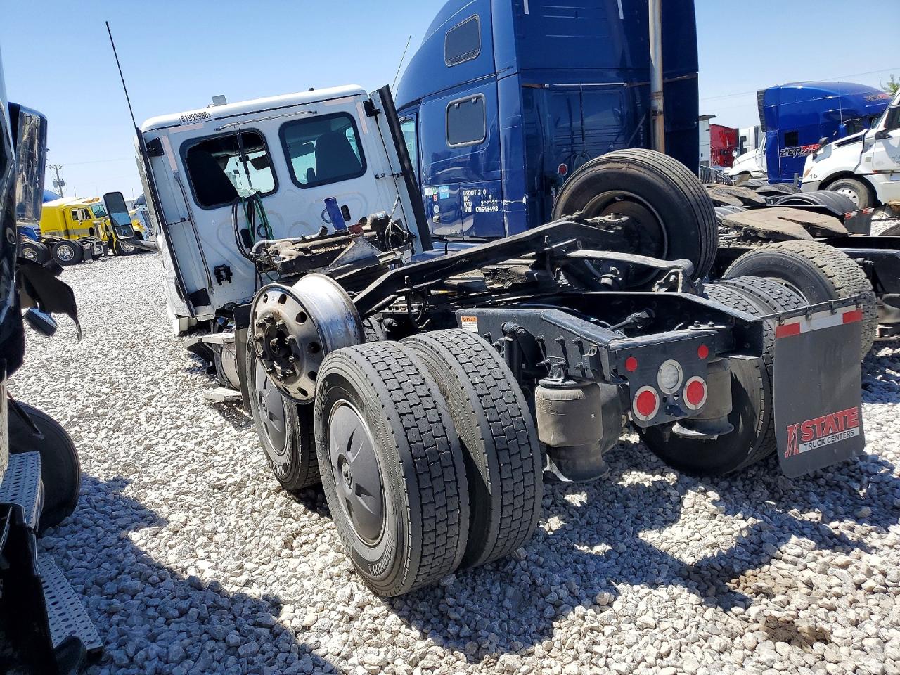 Freightliner Cascadia 126