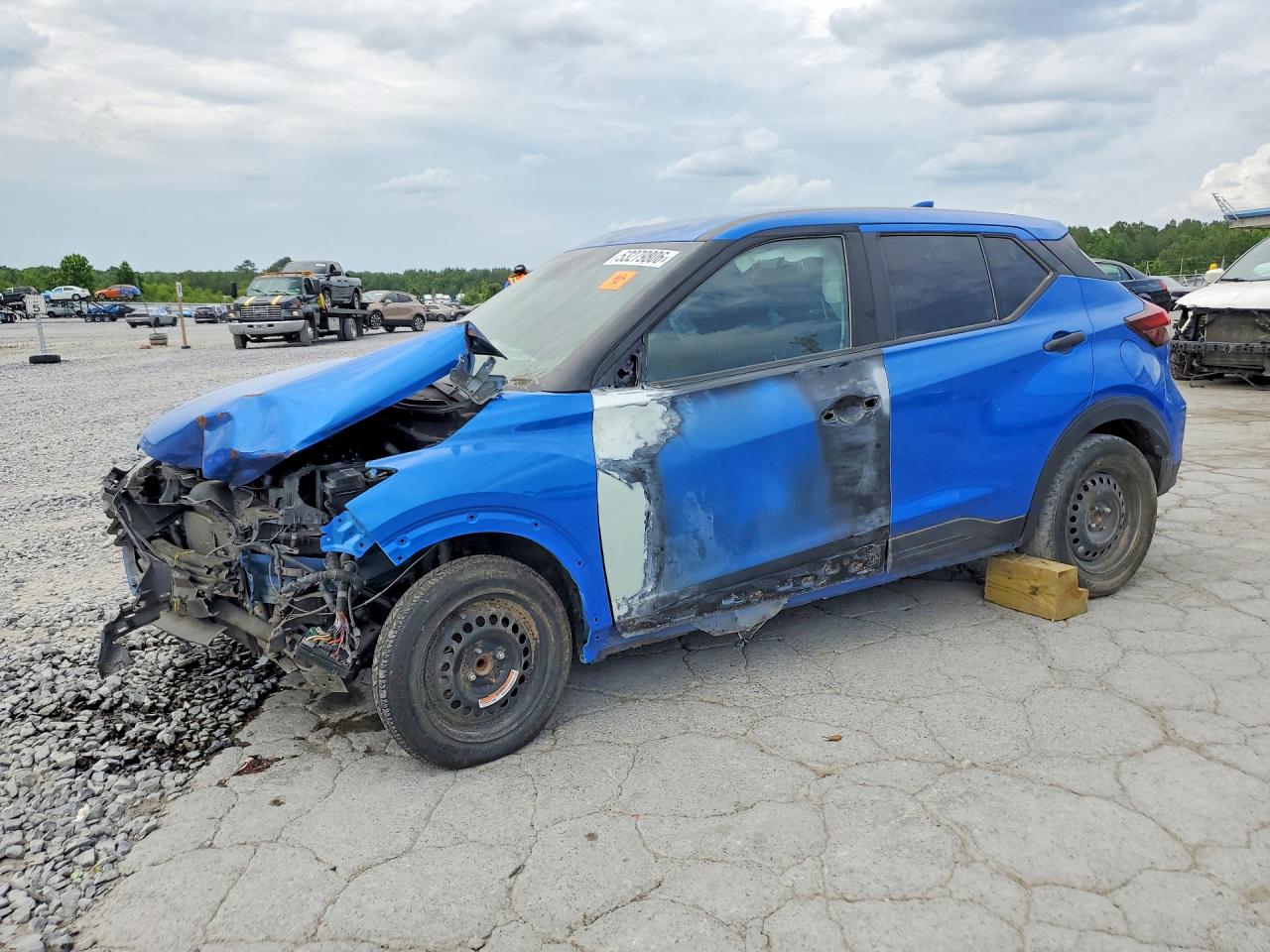 Salvage Nissan Kicks Image