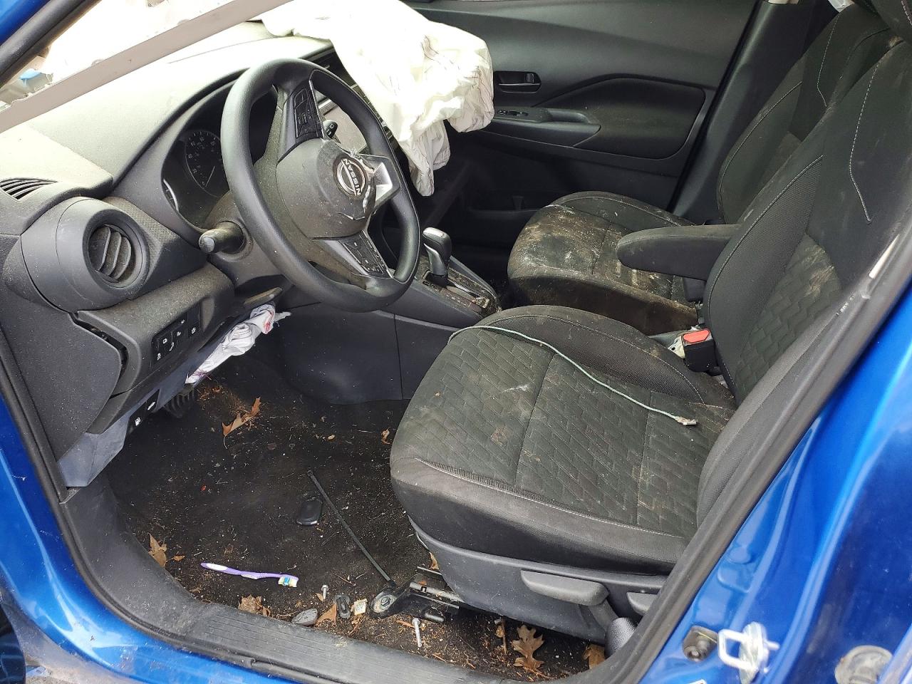 Nissan Kicks S