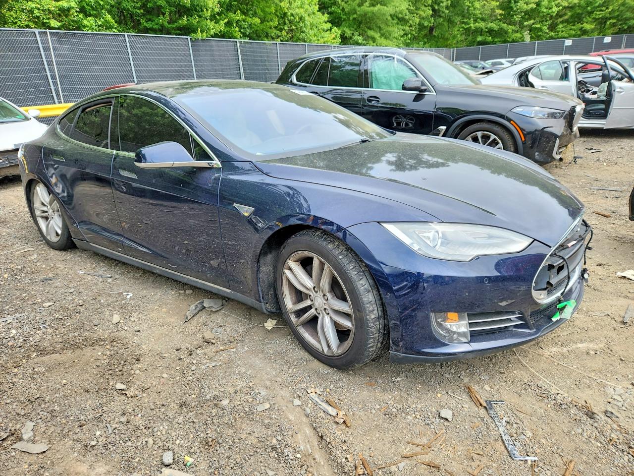 Tesla Model S 85d
