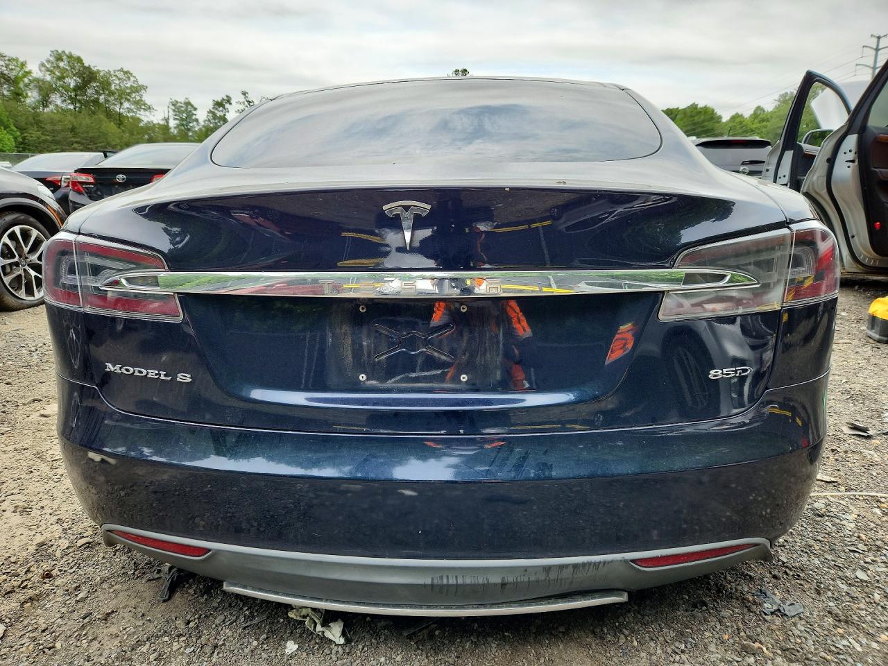 Tesla Model S 85d