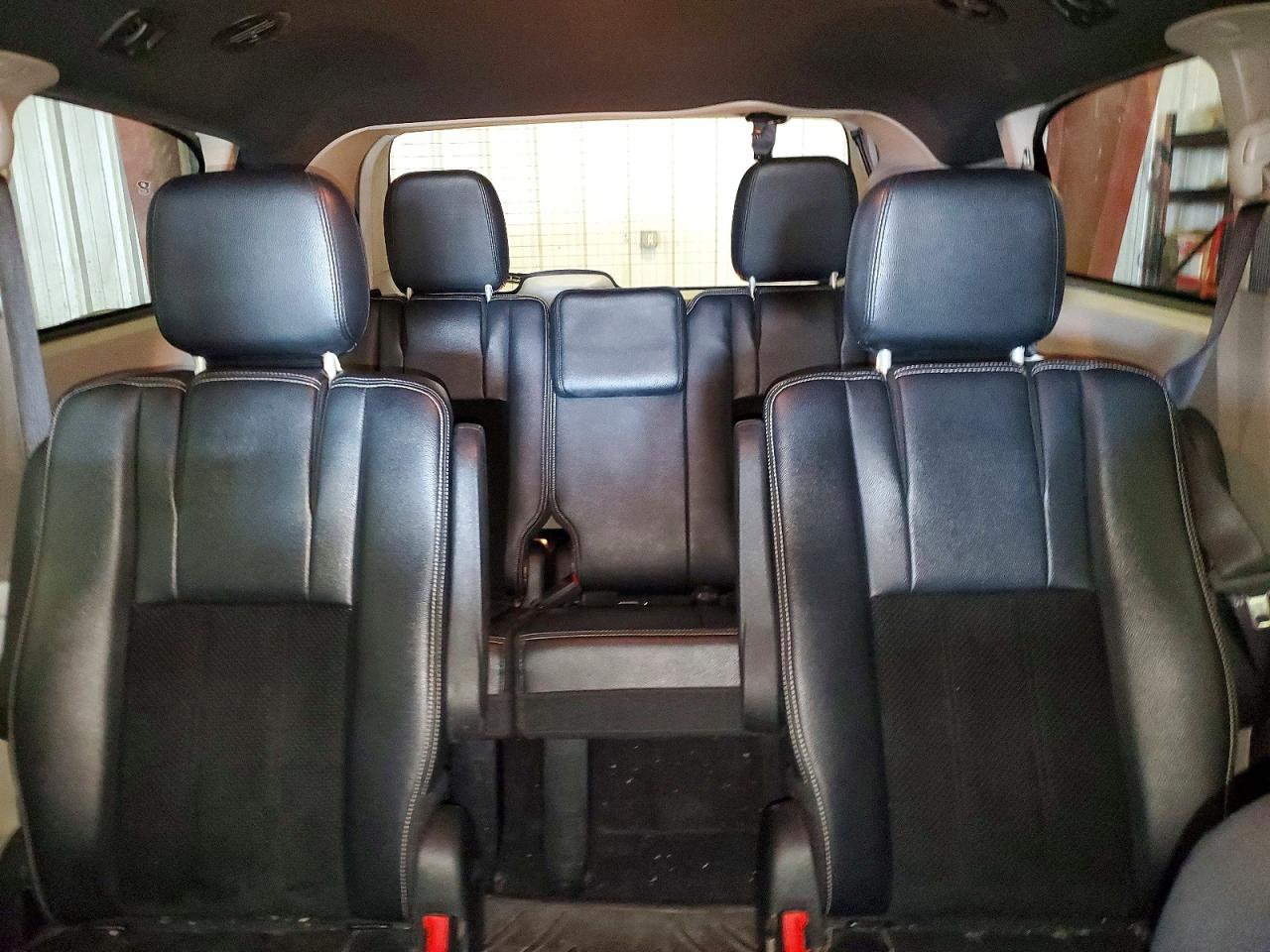 Dodge Caravan Sxt