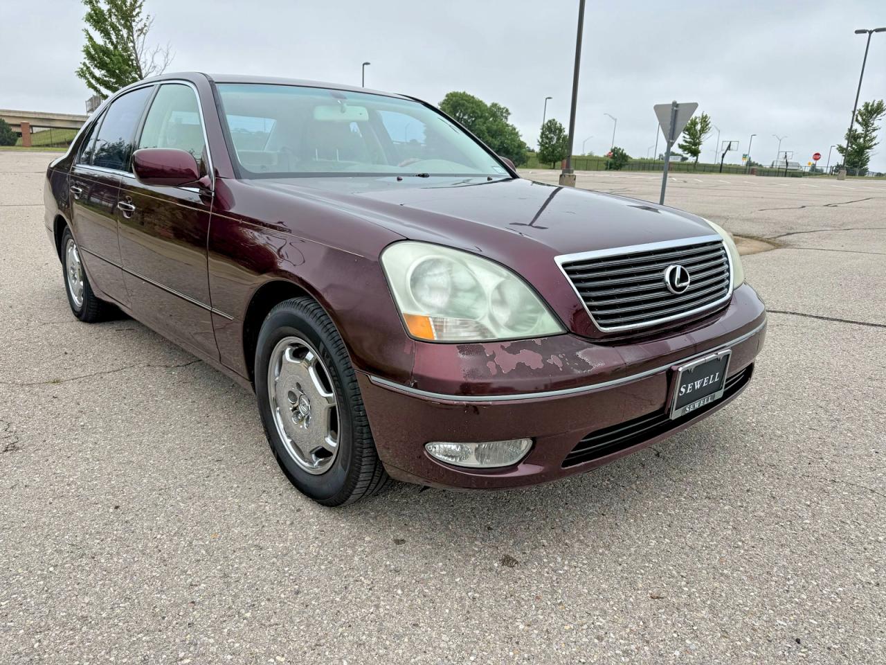 Salvage Lexus LS Image