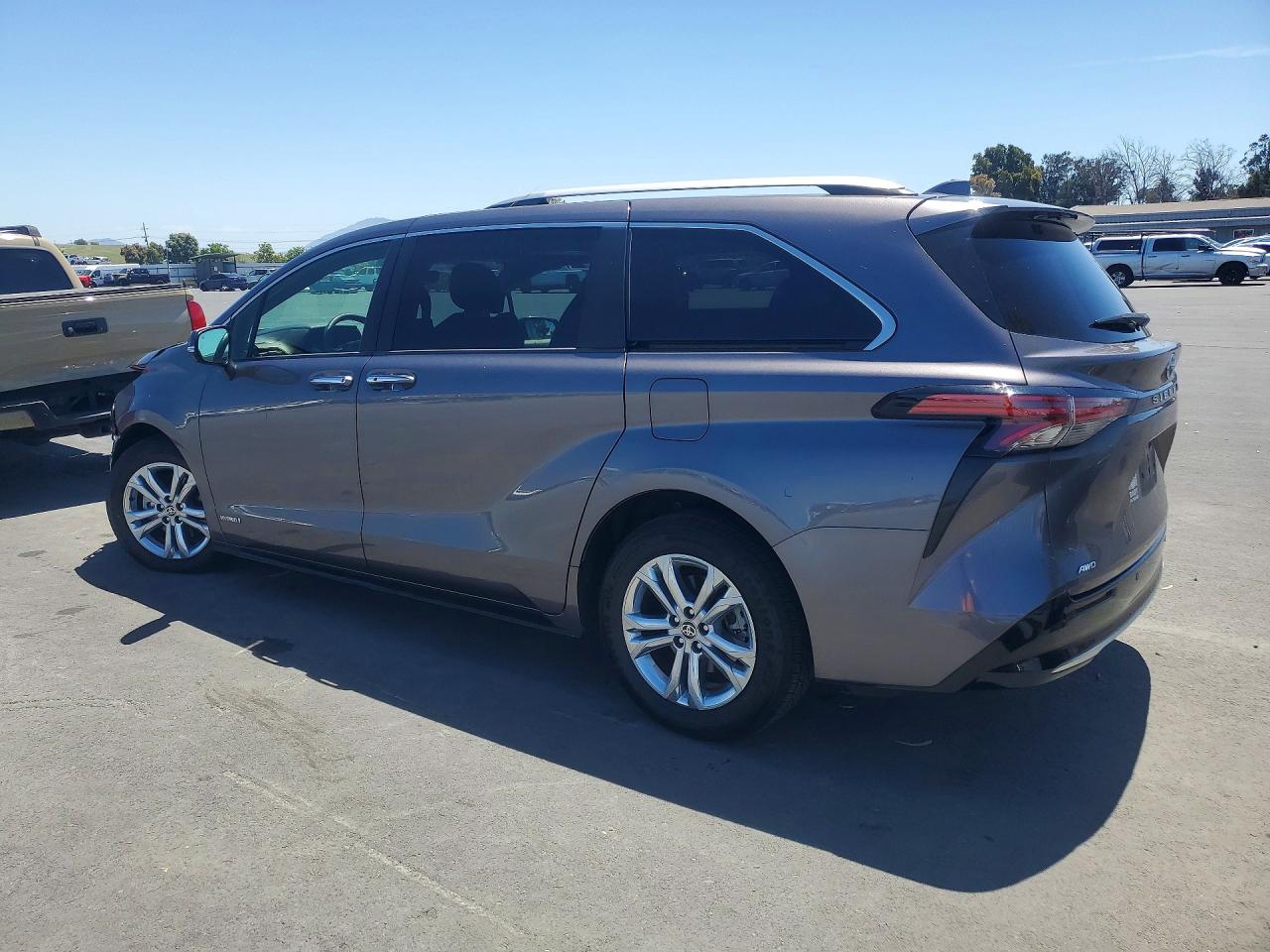 Toyota Sienna Platinum 7-passenger