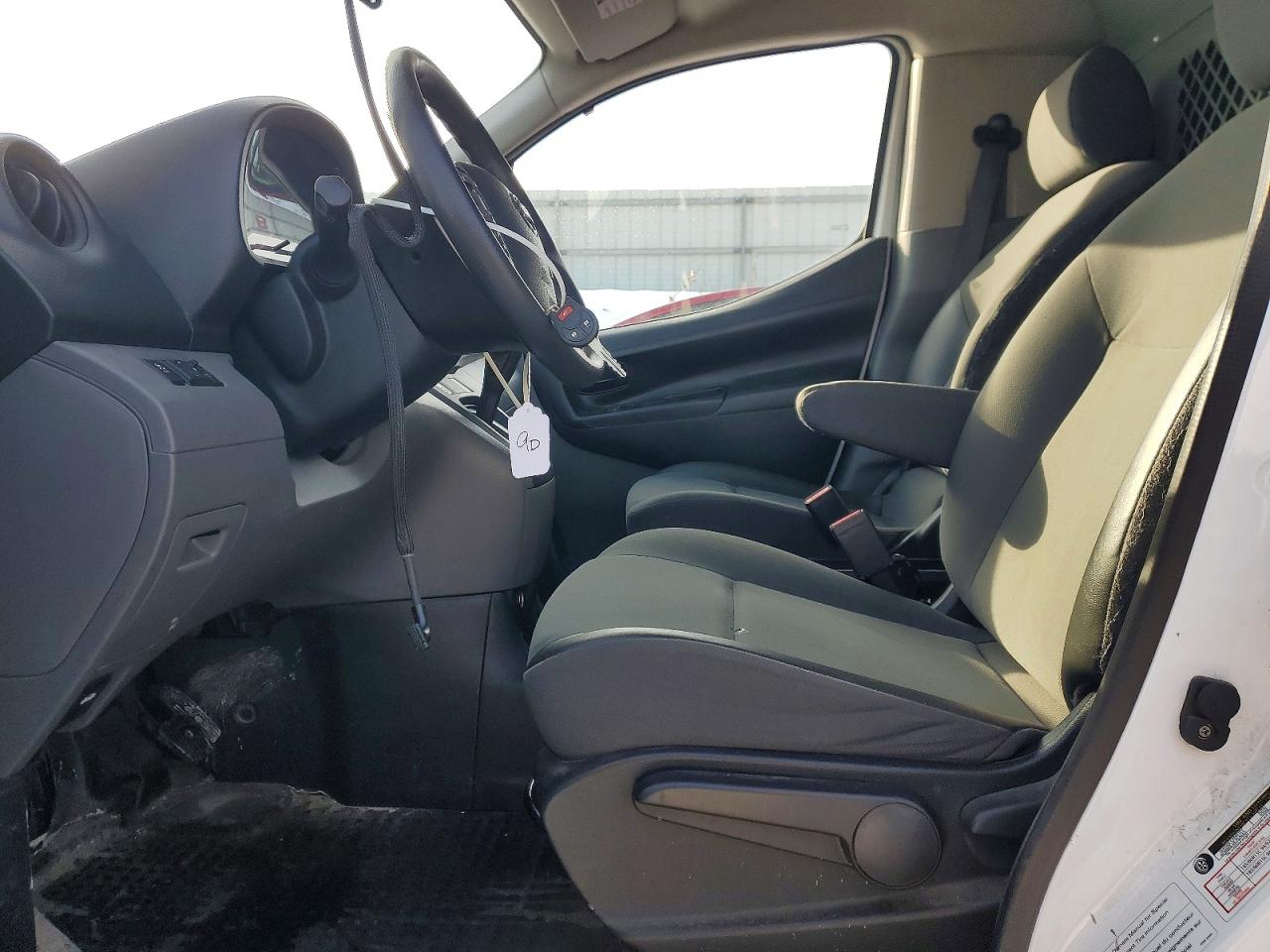 Nissan Nv