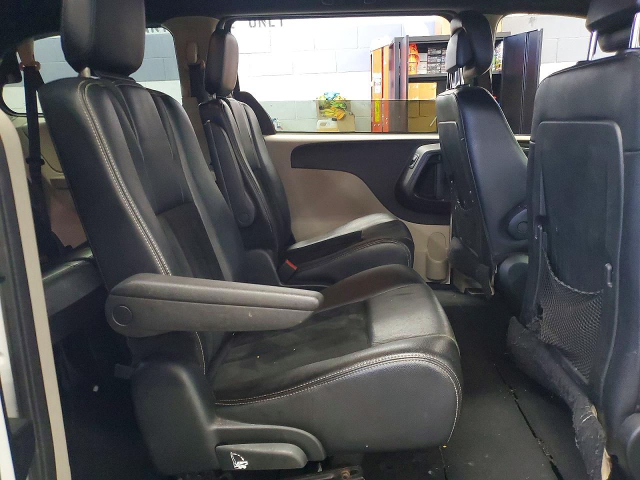 Dodge Caravan Sxt