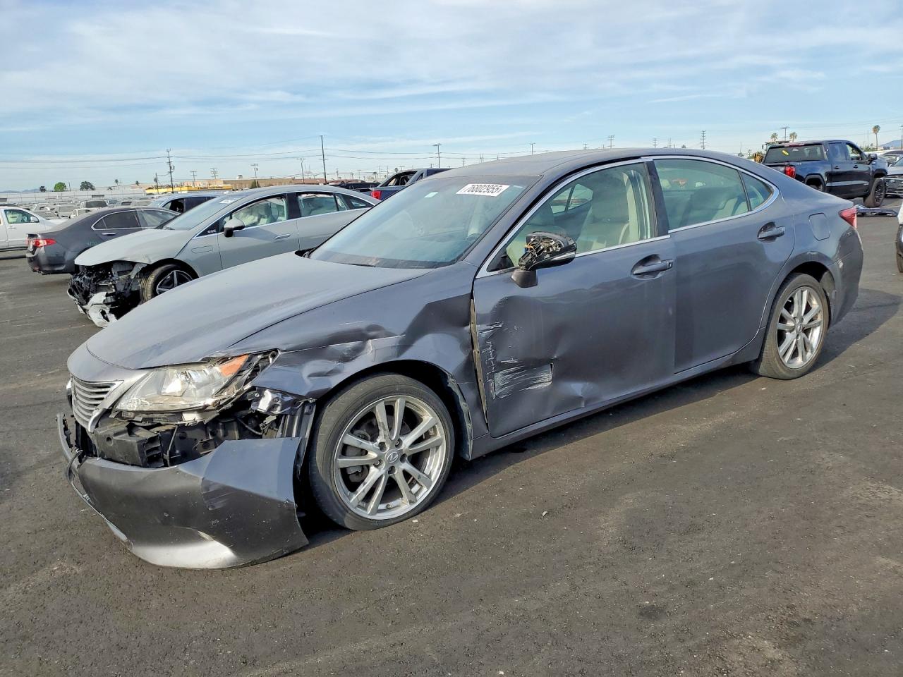 Salvage Lexus Es Image