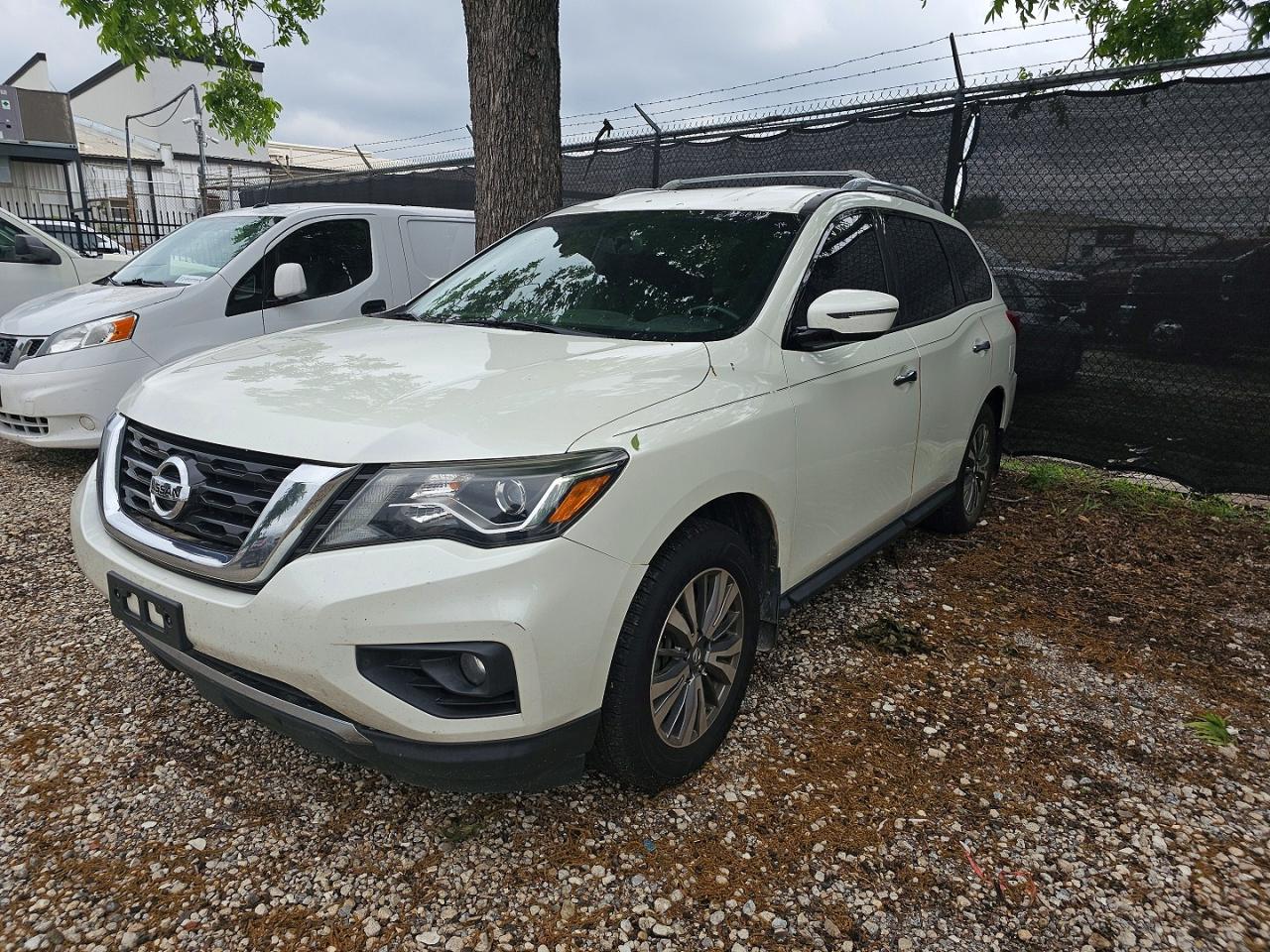 Nissan Pathfinder Sv