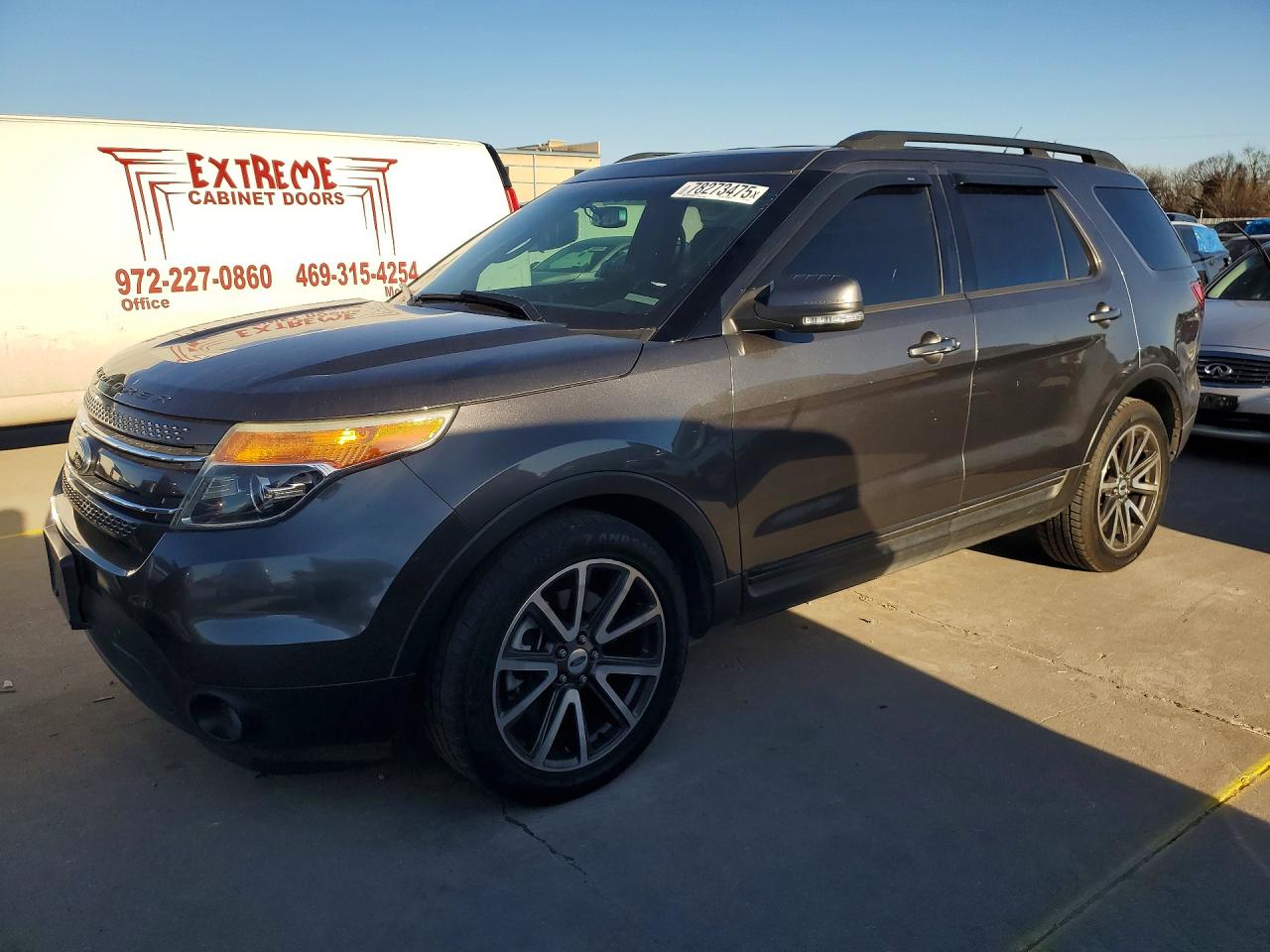 Salvage Ford Explorer Image