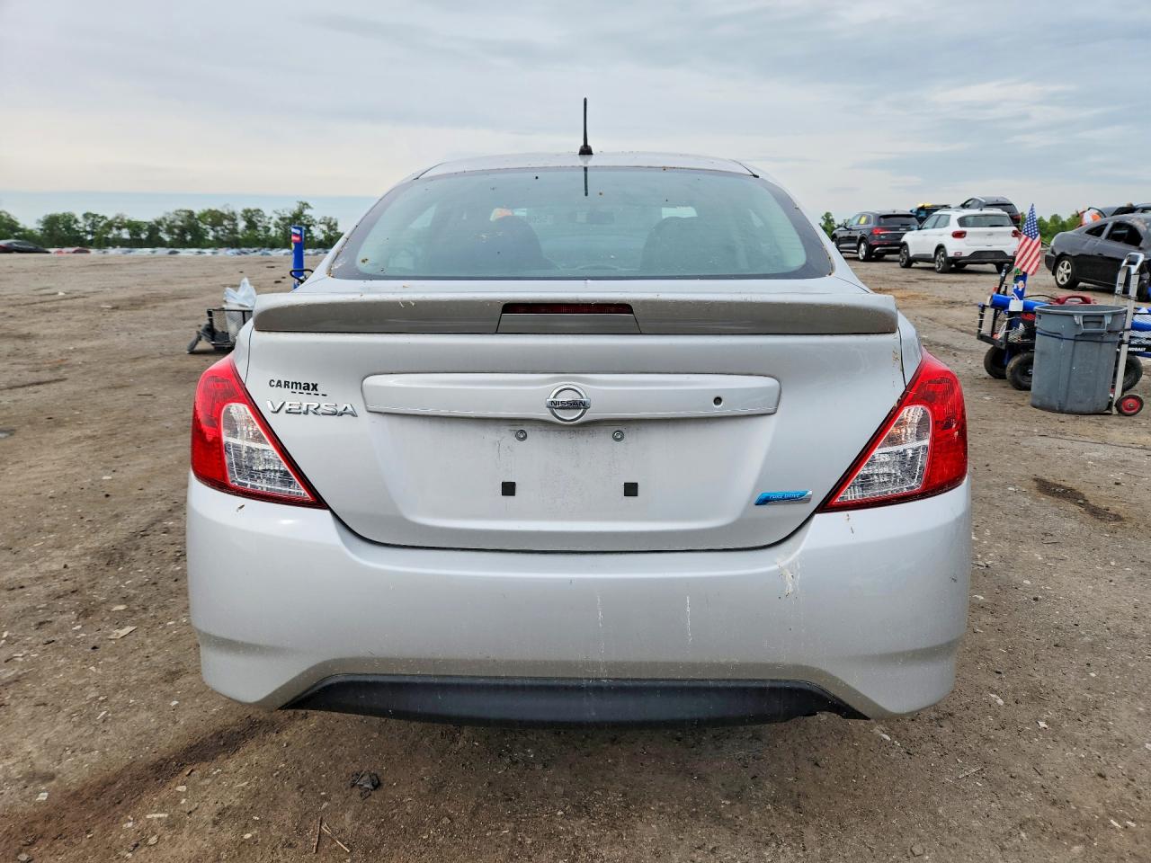 Nissan Versa 1.6 S Plus