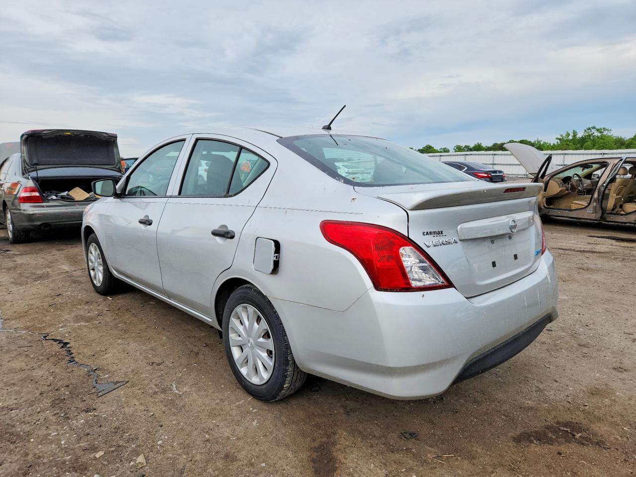 Nissan Versa 1.6 S Plus