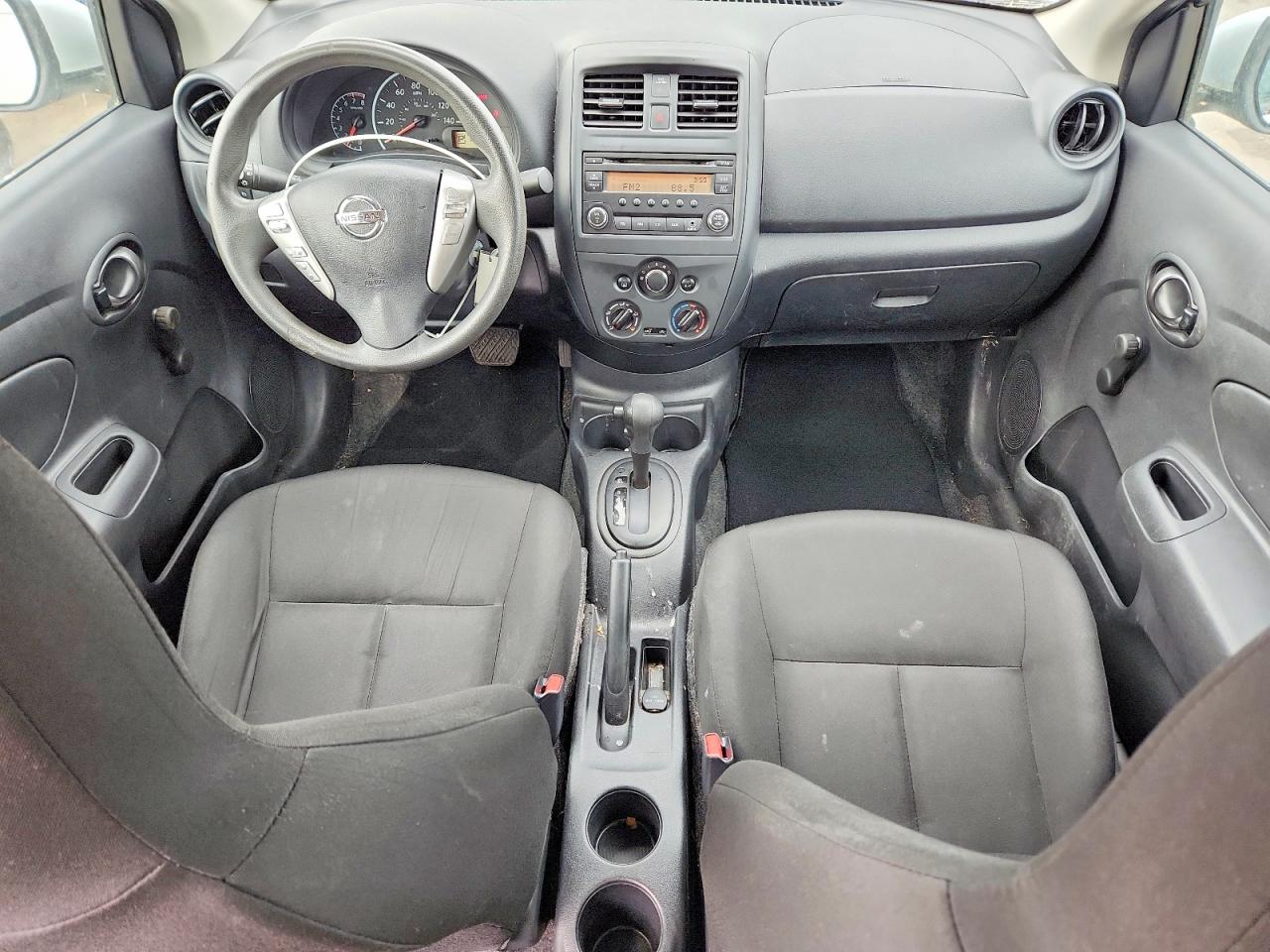 Nissan Versa 1.6 S Plus
