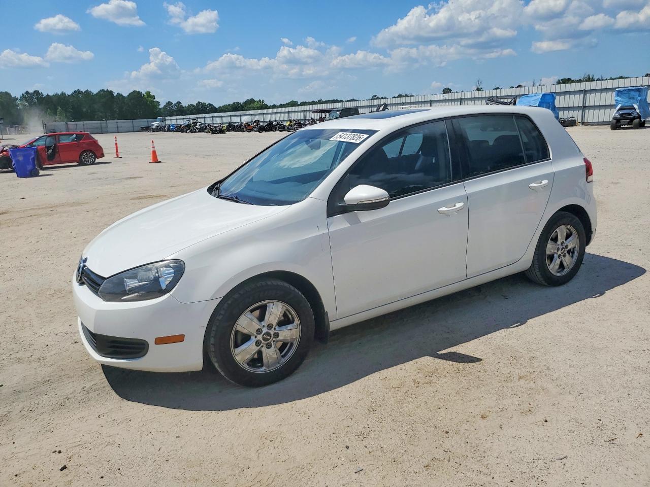Salvage Volkswagen Golf Image