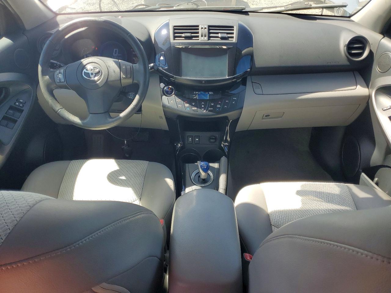 Toyota RAV4 Base