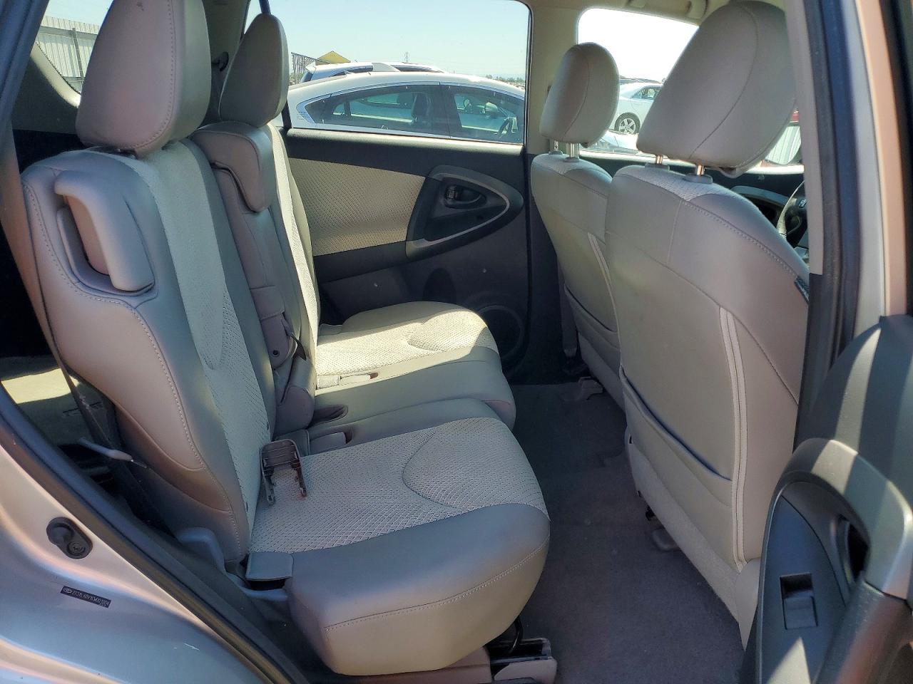 Toyota RAV4 Base