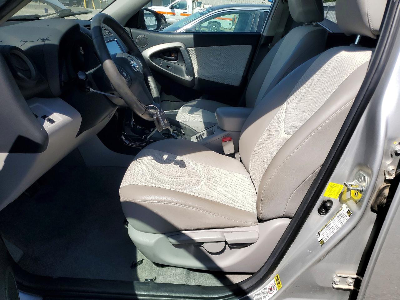 Toyota RAV4 Base