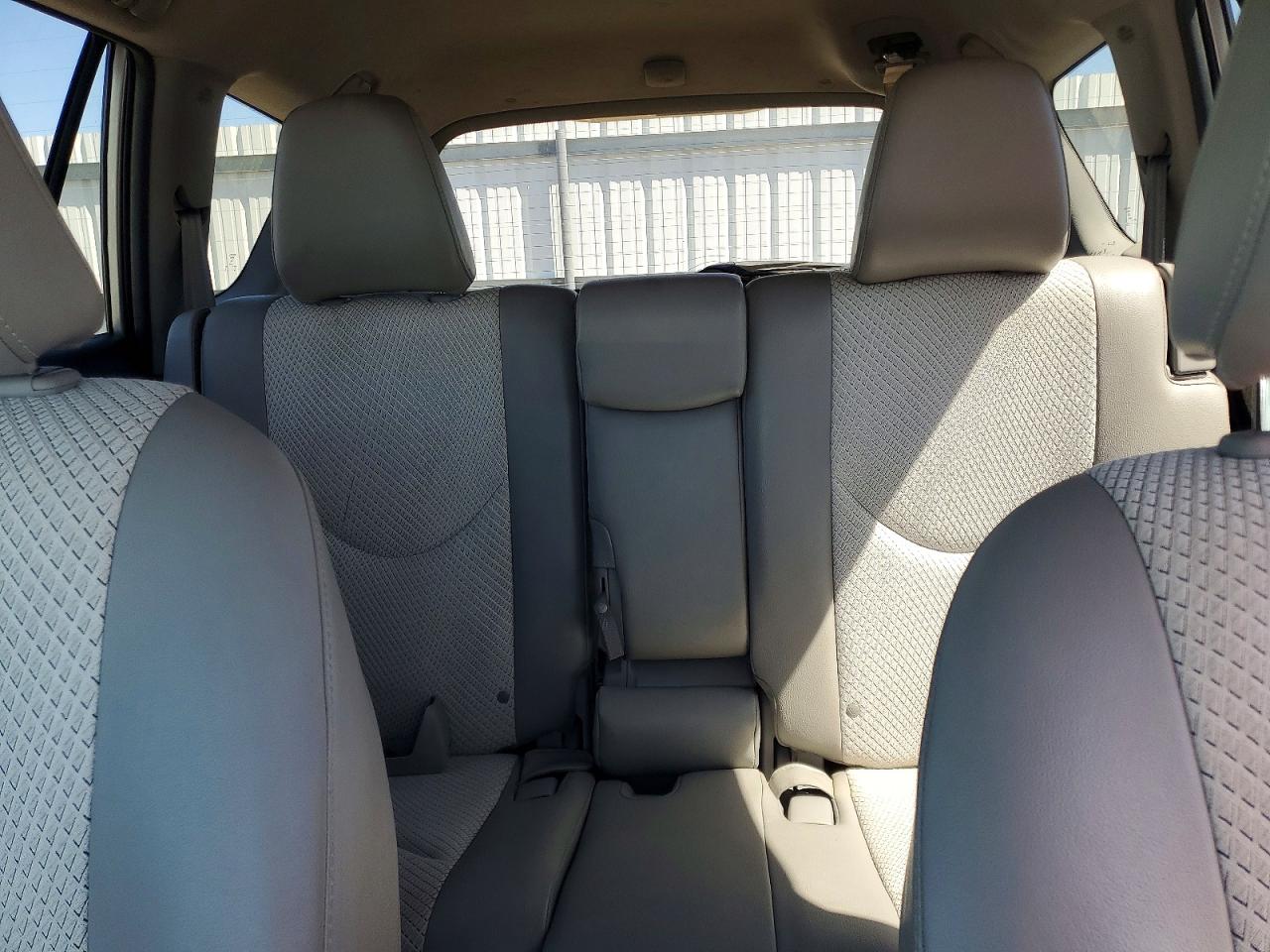 Toyota RAV4 Base