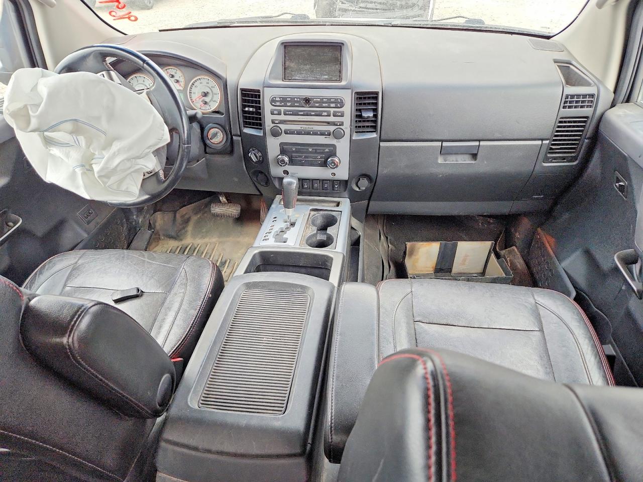 Nissan Titan Sv