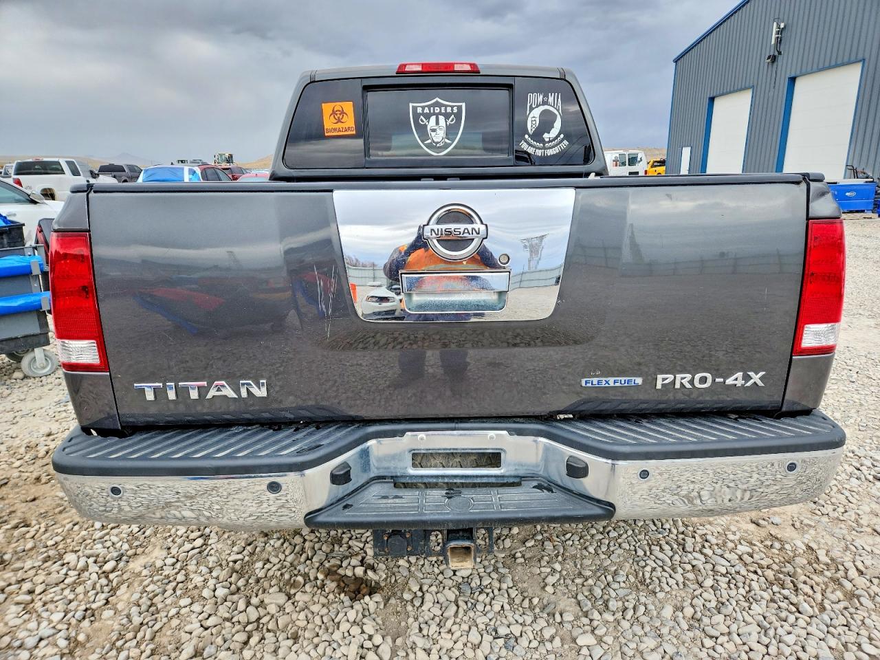 Nissan Titan Sv