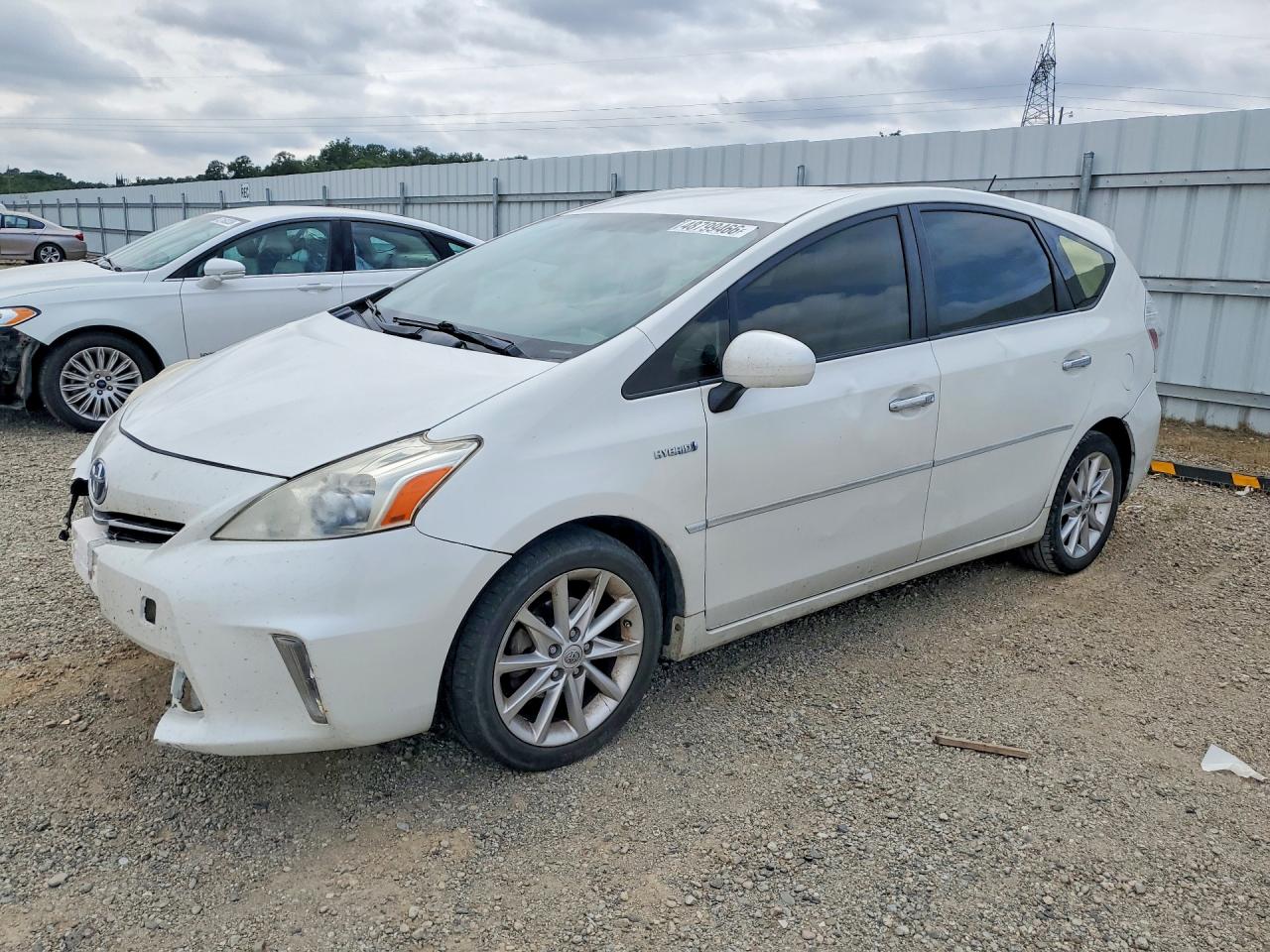 Salvage Toyota Prius Image