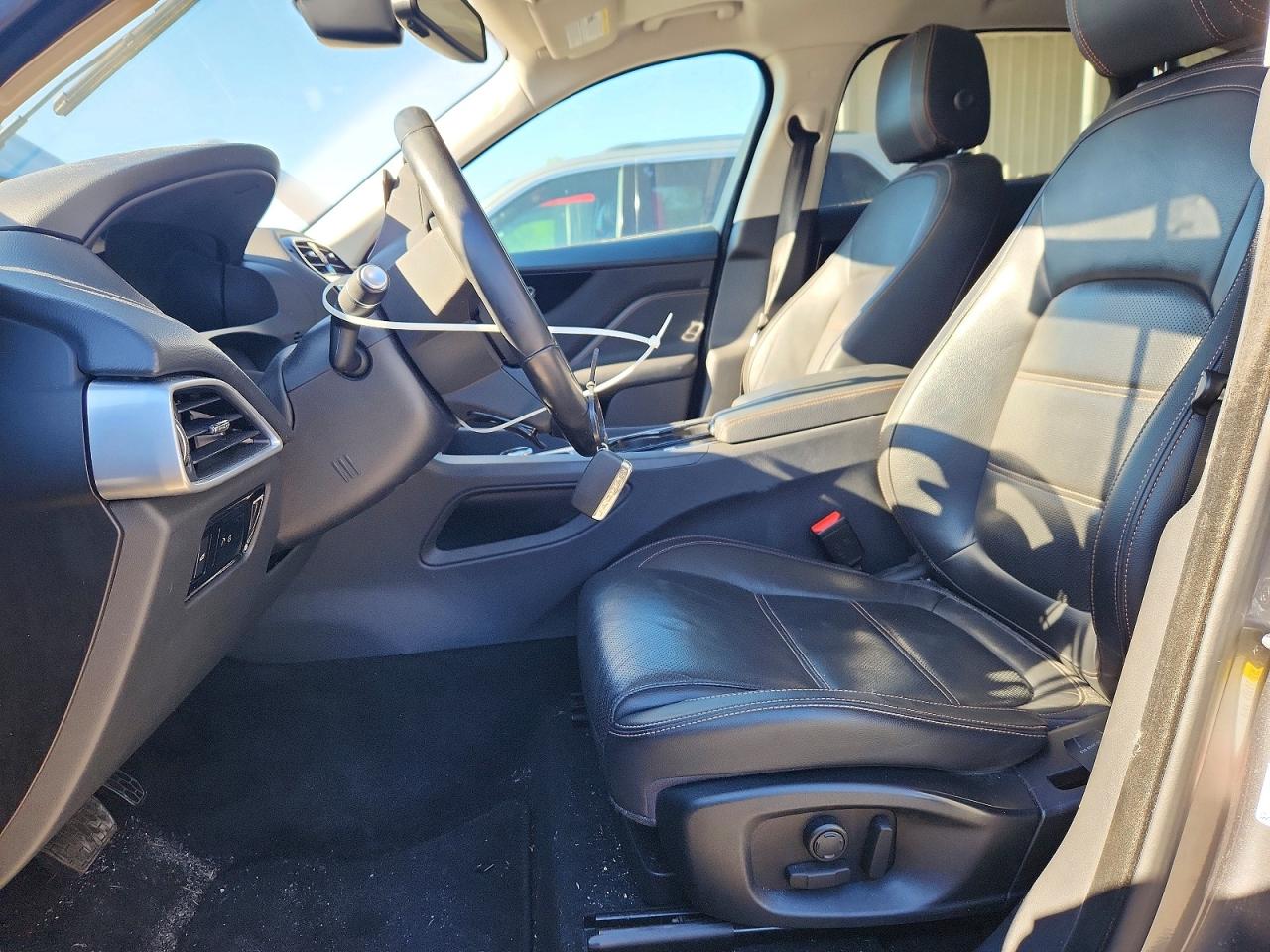 Jaguar F-PACE Prestige