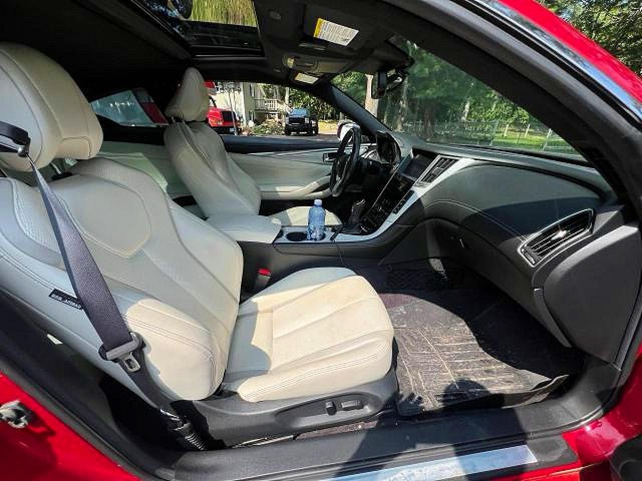INFINITI Q60 Red Sport 400