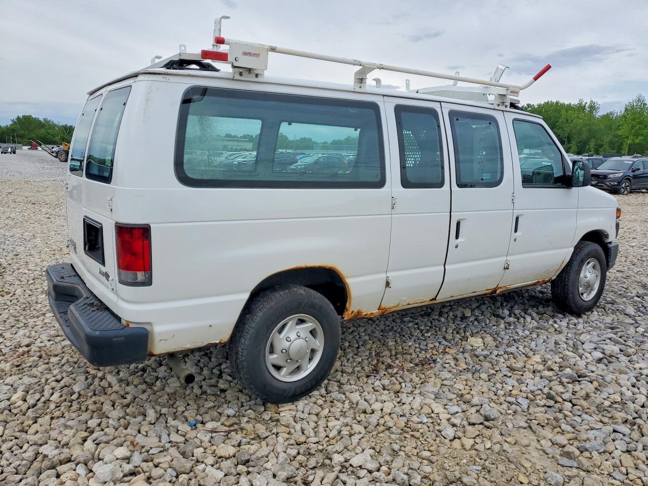 Ford Econoline E250 Van