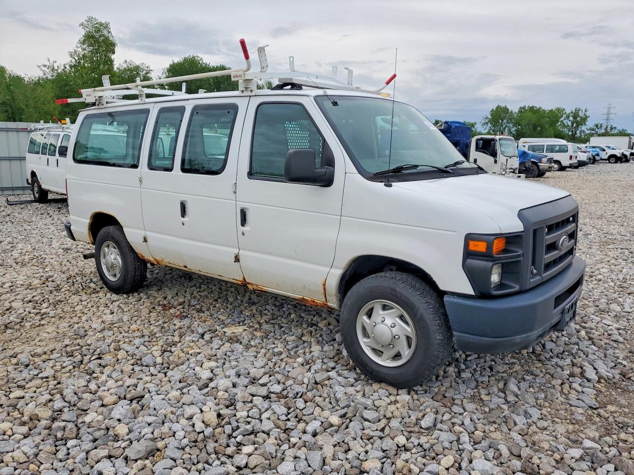 Ford Econoline E250 Van
