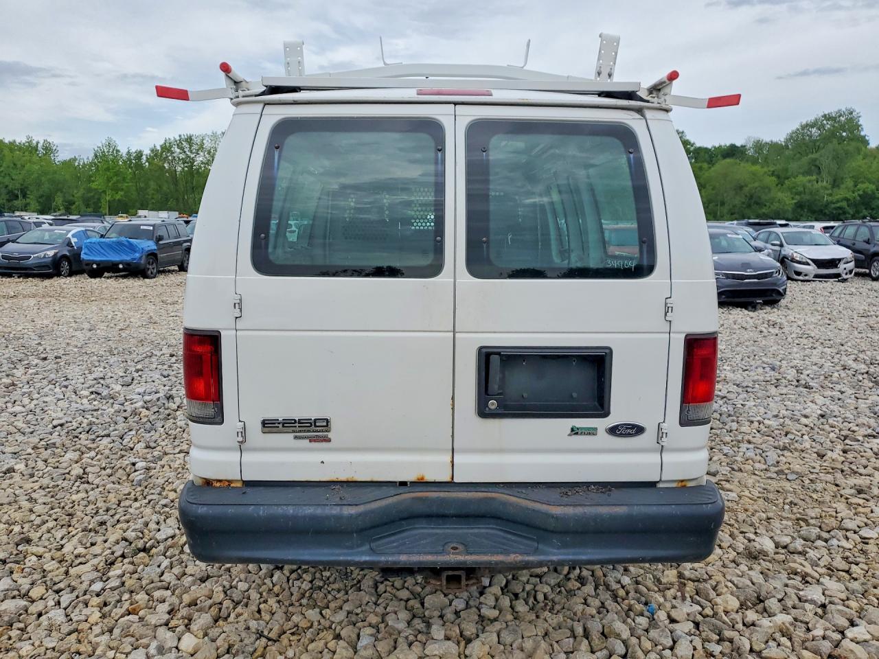 Ford Econoline E250 Van