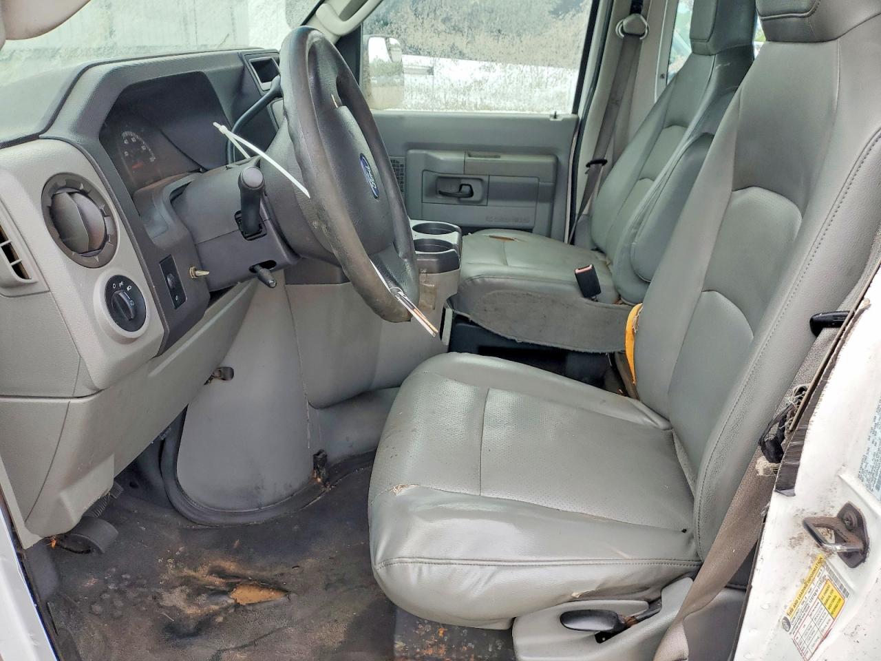 Ford Econoline E150 Wagon