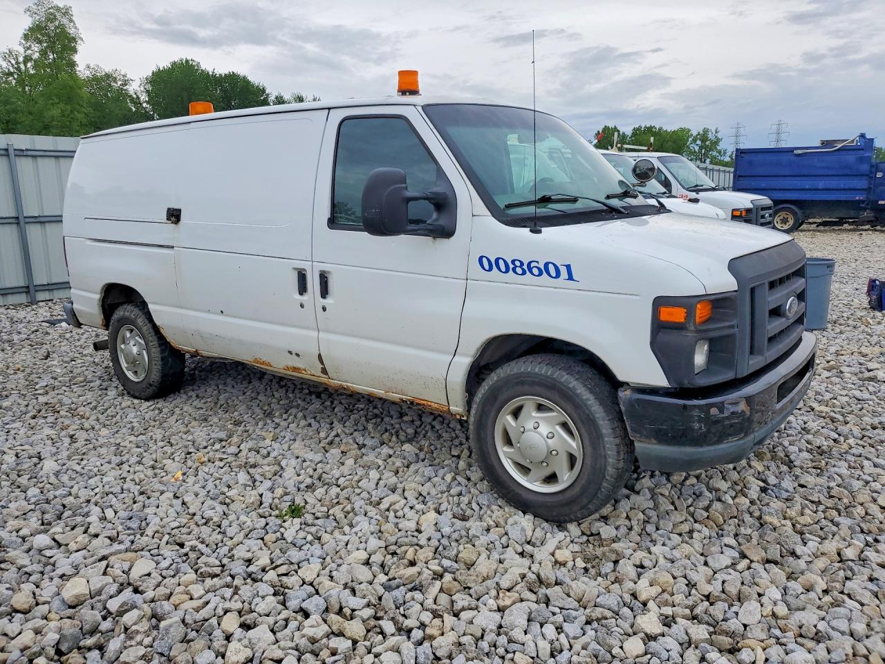 Ford Econoline E350 Super Duty Van