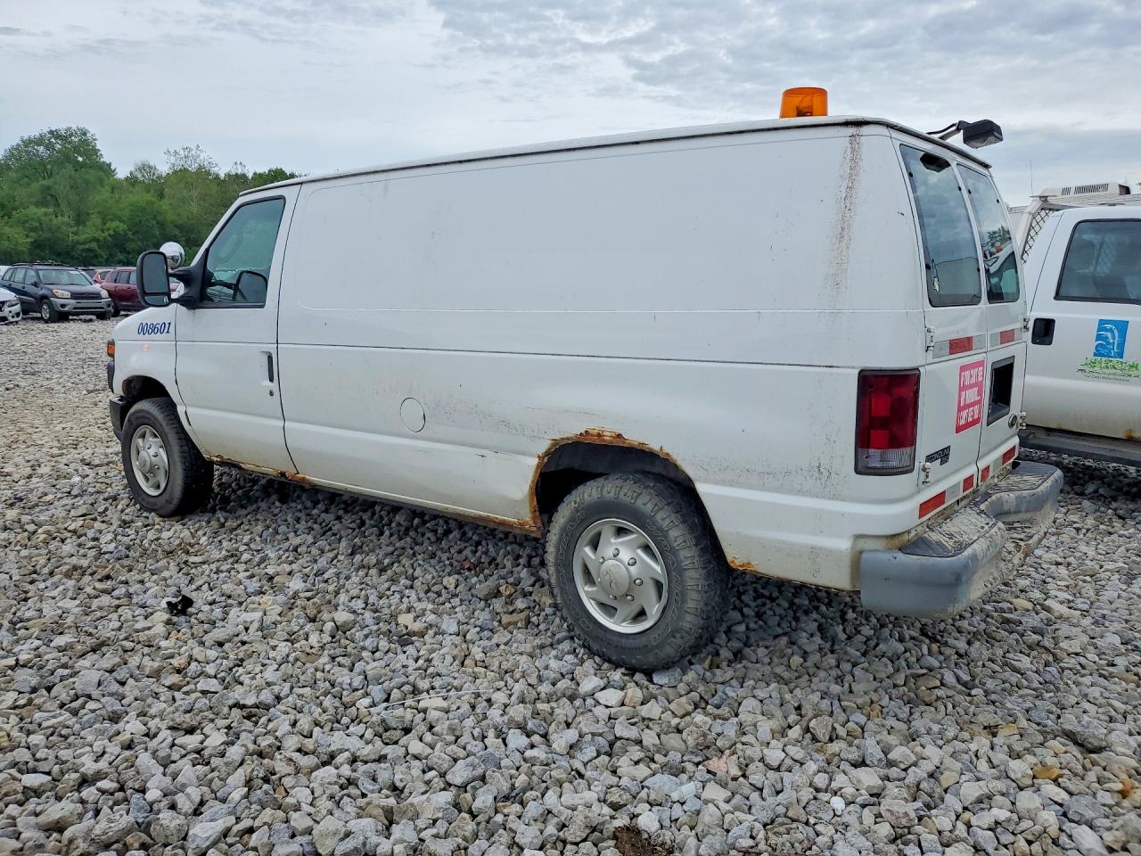 Ford Econoline E350 Super Duty Van
