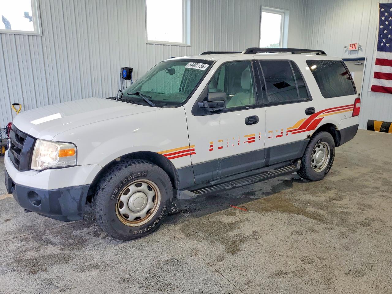 Salvage Ford Expedition Image