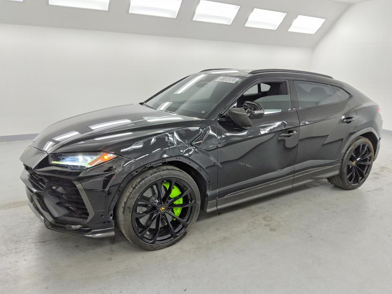 Salvage Lamborghini Urus Image
