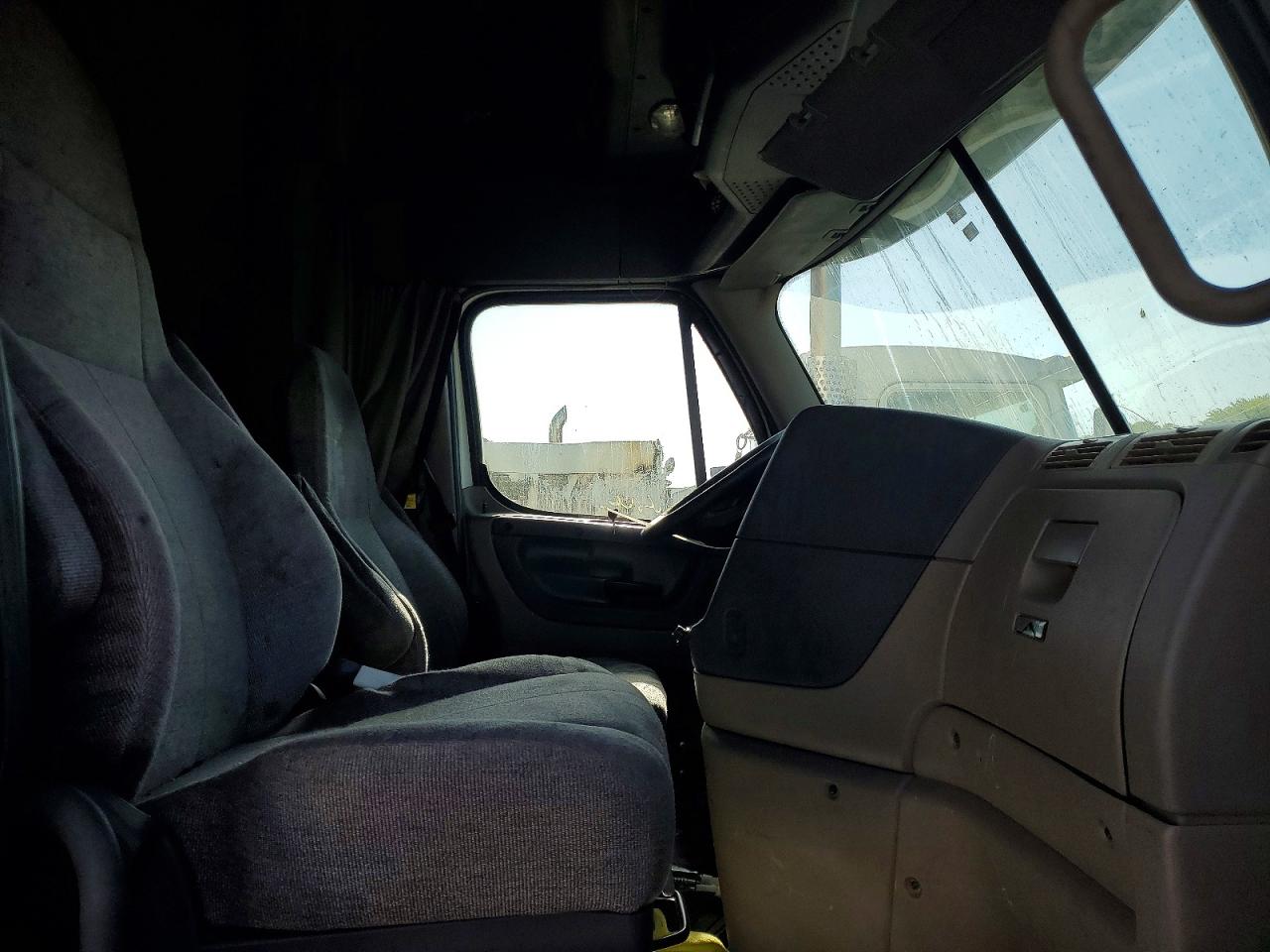 Freightliner Cascadia 125