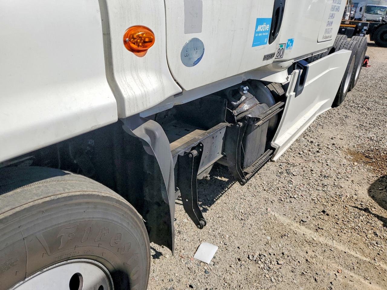 Freightliner Cascadia 125
