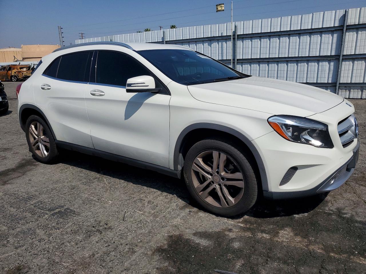 Mercedes-Benz GLA 250