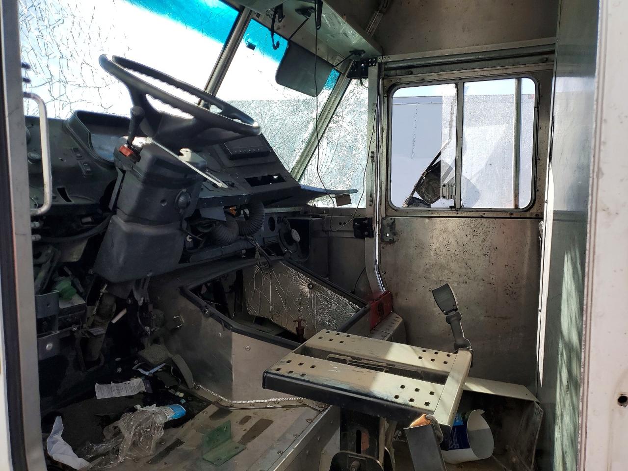 Freightliner Chassis M Line Walk-in Van