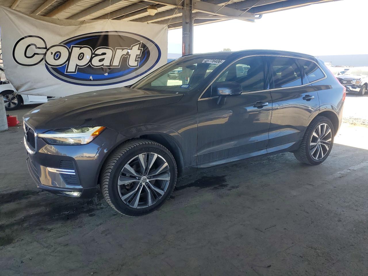 Salvage Volvo XC60 Image