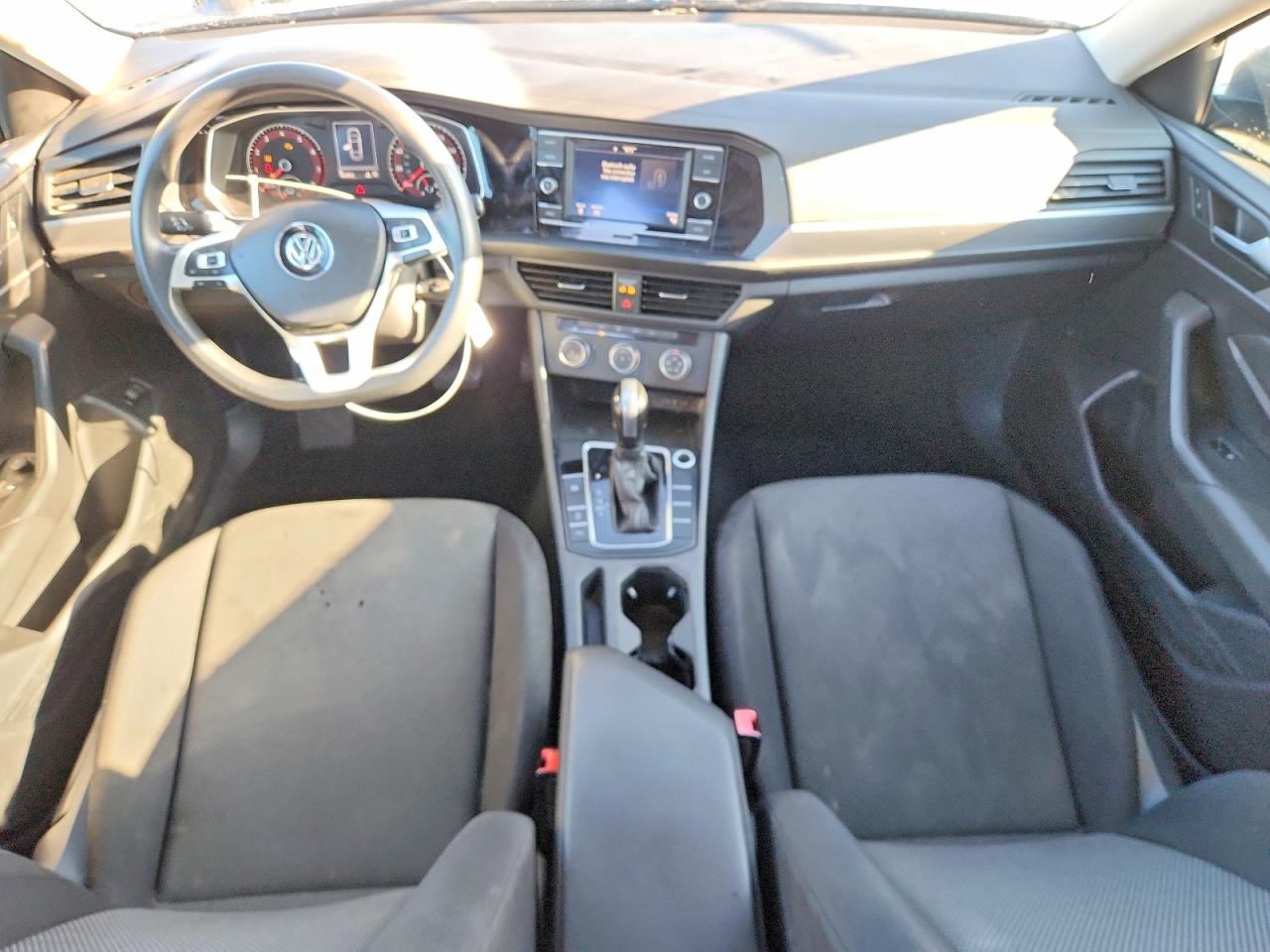 Volkswagen Jetta S