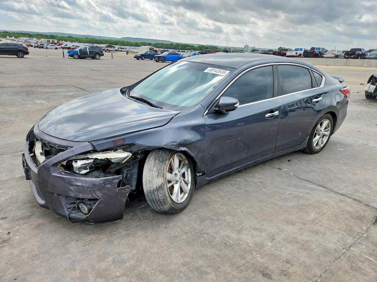 Salvage Nissan Altima Image