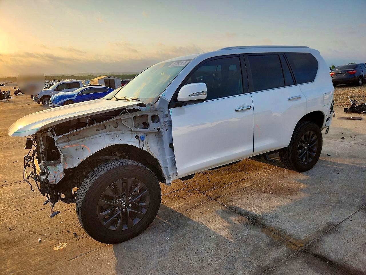 Salvage Lexus Gx Image