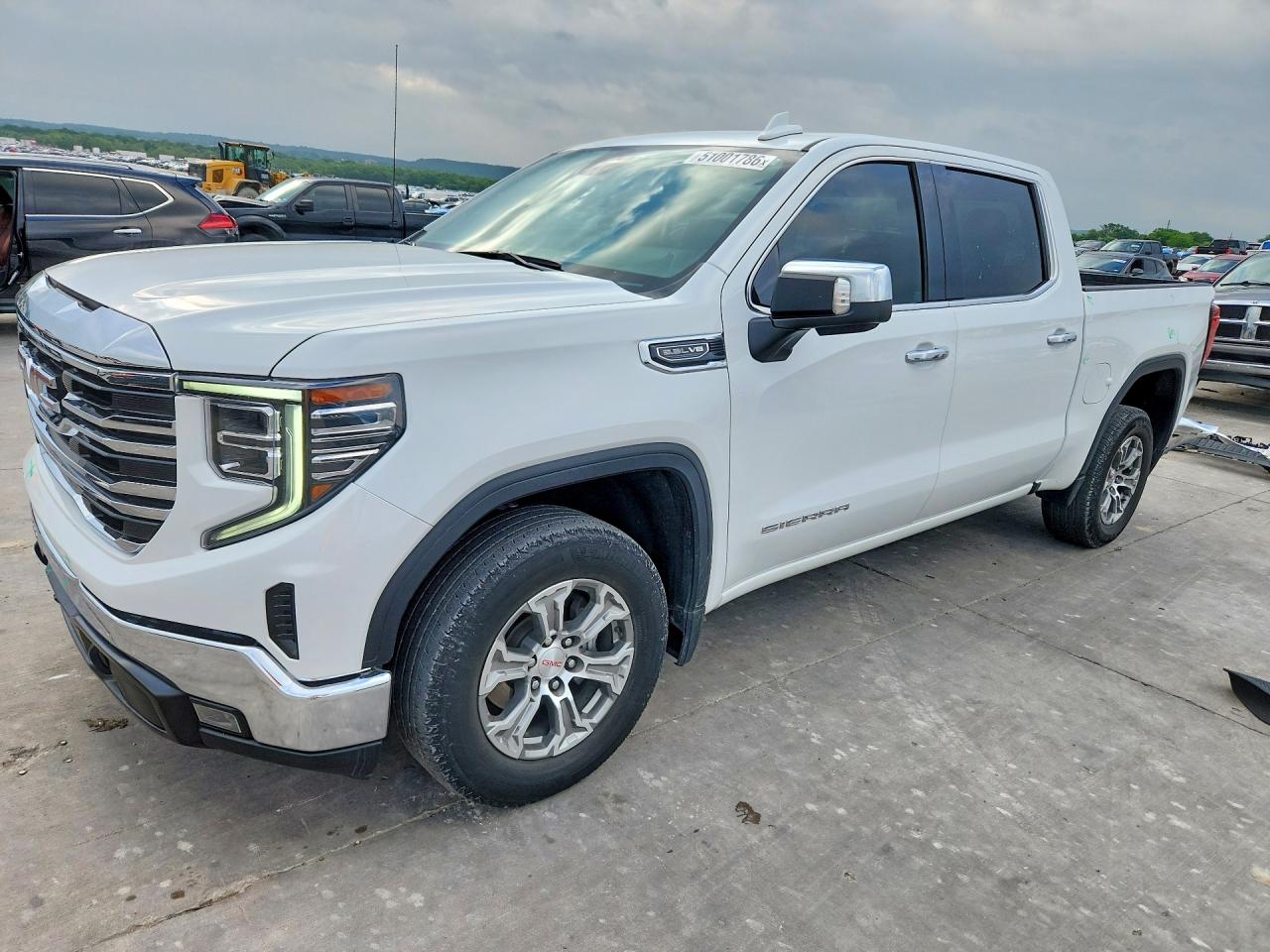 Salvage GMC Sierra Image