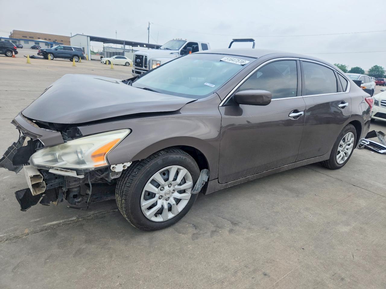 Salvage Nissan Altima Image