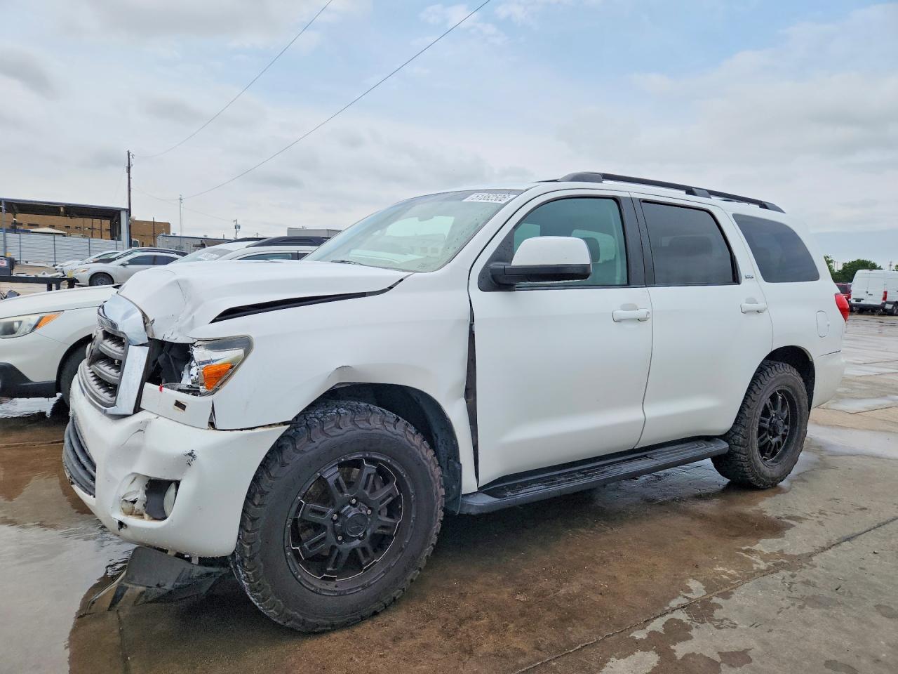 Salvage Toyota Sequoia Image