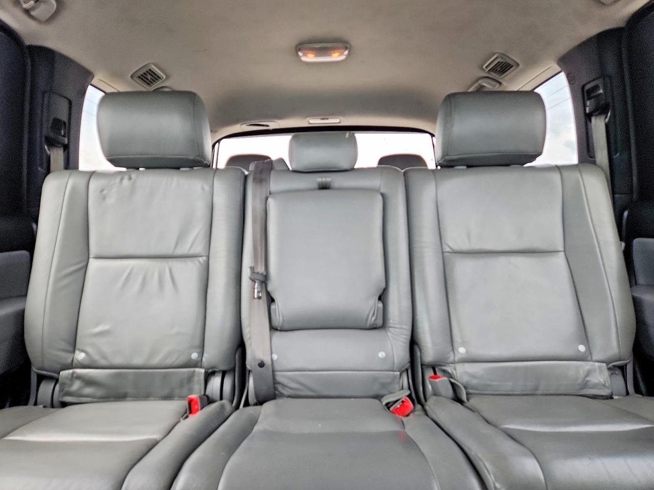 Toyota Sequoia Sr5