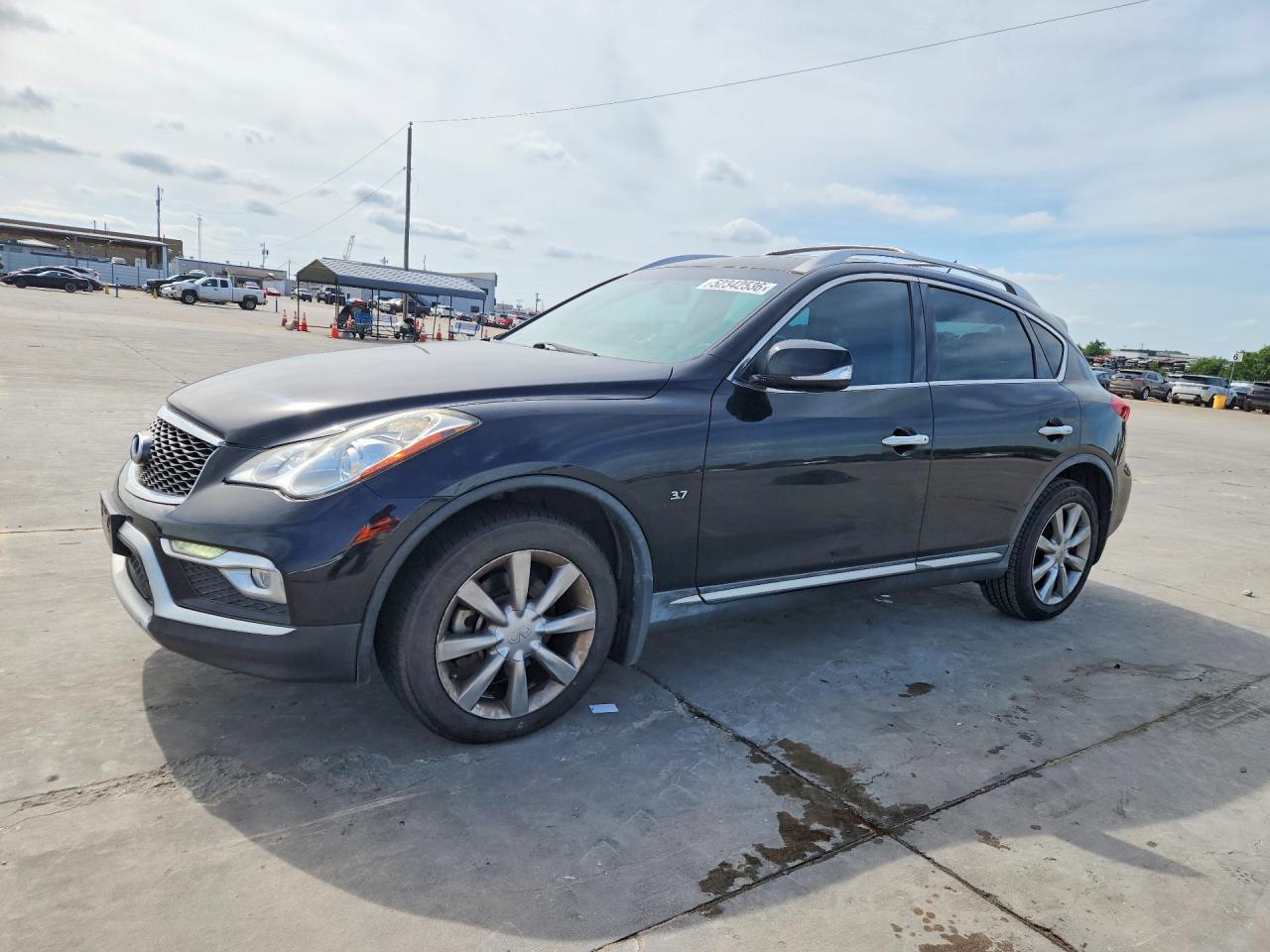 Salvage INFINITI Qx Image